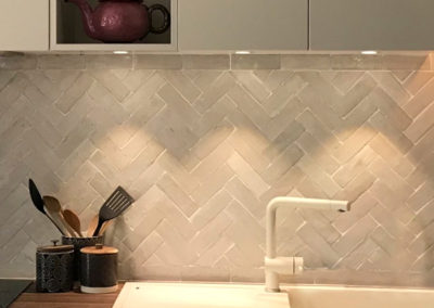 Crédence de cuisine en Bejmat blanc vernissé