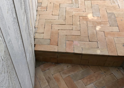 Pose en extérieur, Bejmat naturel beige en chevron