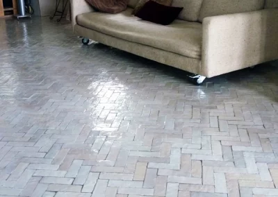 Sol de salon en bejmat blanc nacré à Aix-en-provence