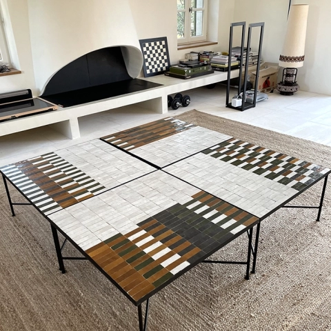 Assemblage original de tables en zellige faîte sur mesure pour un intérieur design