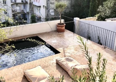 Terrasse et tour de piscine en Bejmat naturel