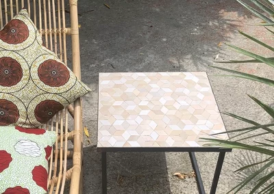 Petite desserte en zellige tricolore et fer forgée faîte à la main