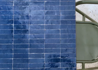 Bejmat marocain fait à la main de couleur bleue nuit