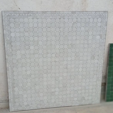 Grande table en zellige blanc au motif traditionnel Tagra.