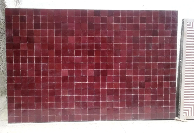 Panneau de décoration en zellige carré rouge