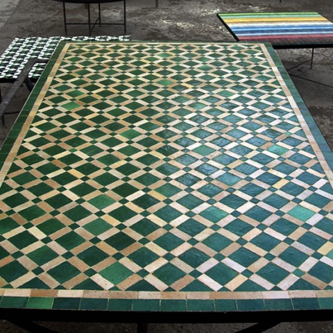 Grande table rectangle en zellige traditionnel fait à la main