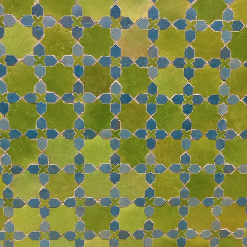 Carrelage zellige fabriqué traditionnellement à la main, disponible sur commande