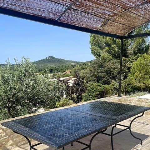 Fabrication de tables sur mesure en mosaïque de zellige à Paris (75014)