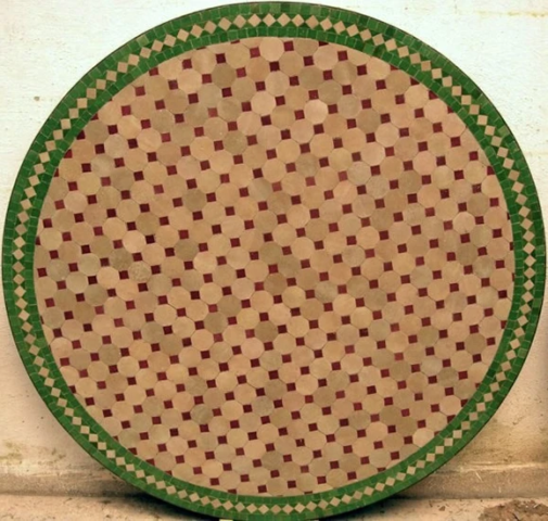 Tables en zellige à Marseille