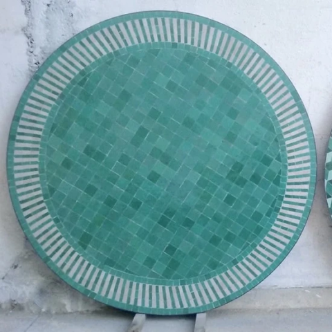 Plateau rond, 110 cm de diamètre, zellige au motif rayé vert d'eau