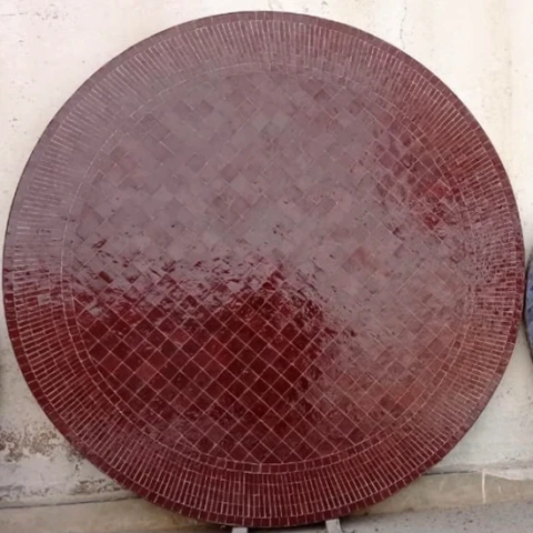 Grand plateau de 140 cm pour table en zellige sur mesure au motif rayé, couleur rouge