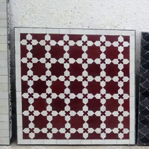 Plateau de table carré, 10cm de côté, zellige au motif fleurs de matécha pour un client parisien