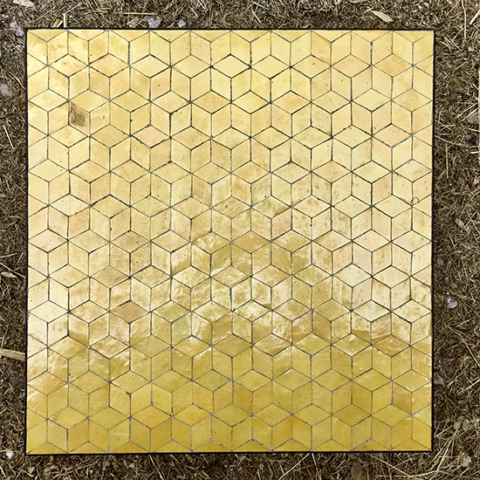 Petit plateau de table carrée en zellige monochrome jaune clair