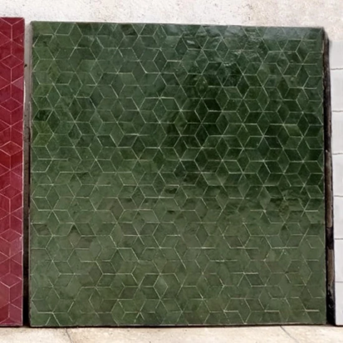 Plateau de table carrée en zellige vert anglais, dimensions : 68x68cm