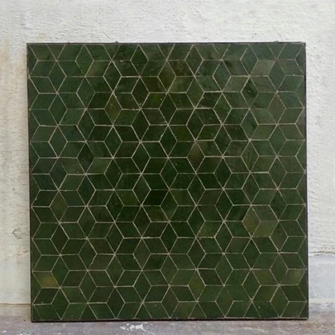 Plateau de table carrée en zellige vert foncé, dimensions : 60x60cm