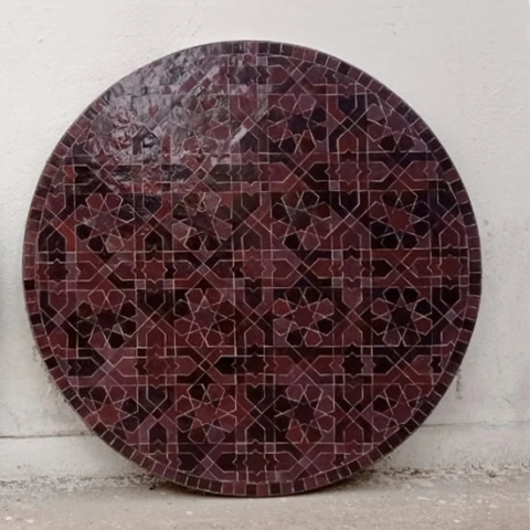 Table ronde en Zellige fabriquée sur mesure pour hôtel à Orange (34)