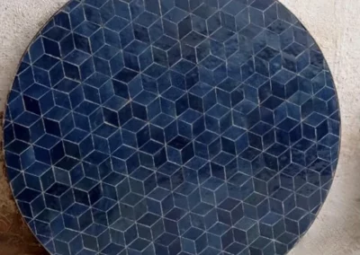 Plateau rond de table en zellige bleu profond