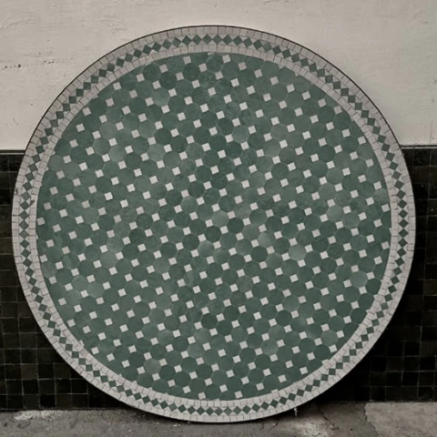 Plateau de table en zellige au motif Tagra à Marseille