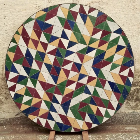 Petit plateau de table ronde en zellige triangle