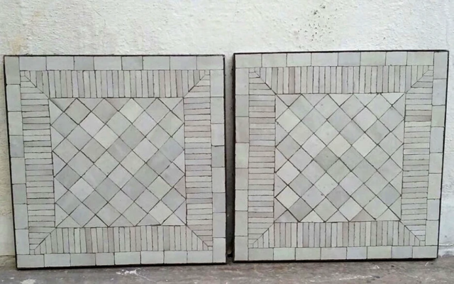 Plateaux de table carrés, 80 cm de côté, zellige rayé blanc