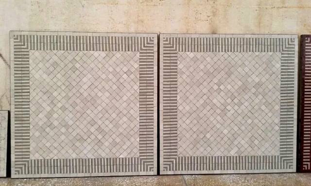Plateaux de table carrés, 88 cm de côté, zellige rayé nacre