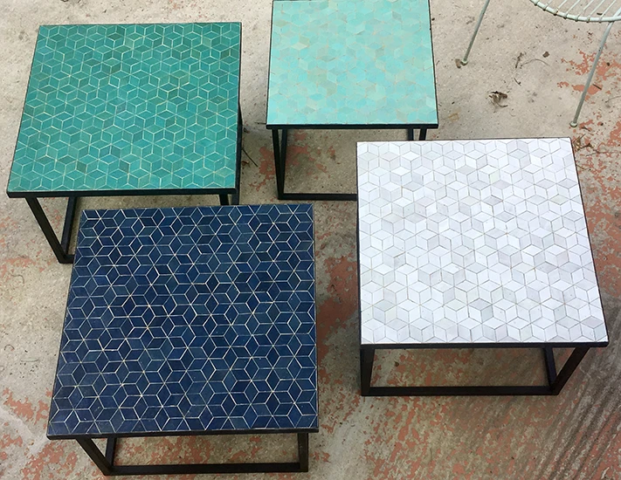 Tables basses carrées en zellige au showroom de Art et Sud Déco de Marseille (13)