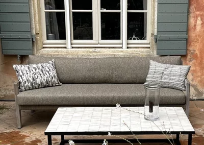 Table basse de jardin en zellige blanc au motif rectangle