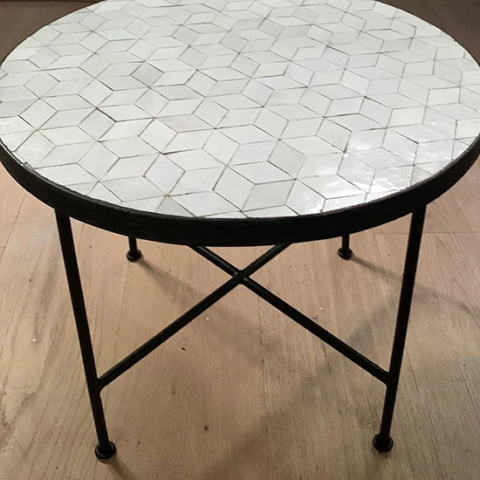 Table de chevet ronde en zellige nacre