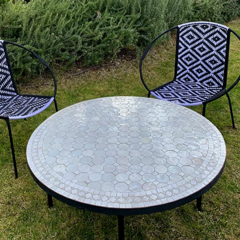 Table basse de jardin en zellige blanc nacré en Avignon (Vaucluse - 84)