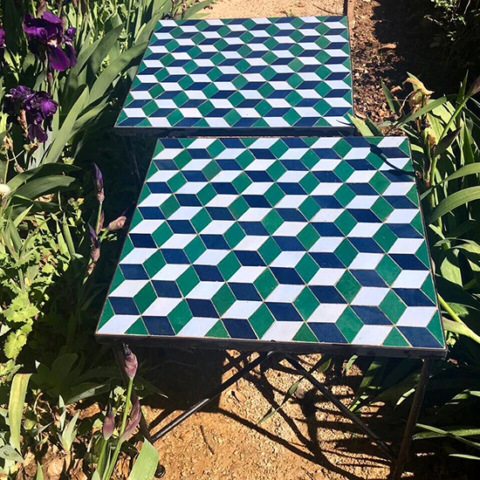 Tables carrée en zellige cubes, livraison à Menton (06)