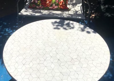 Table en zellige blanc, motif cube sur mesure