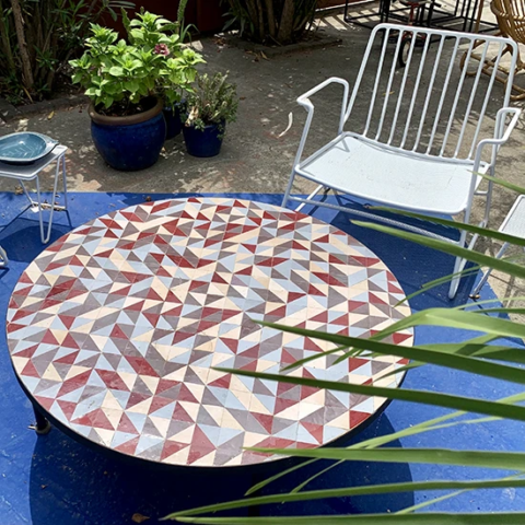 Table ronde en zellige, piètement en fer forgé, livraison à Toulouse (31)