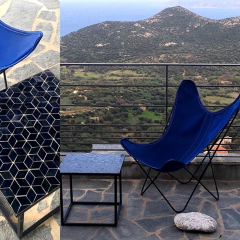 Petite table basse en zellige bleu nuit. Commande pour Toulon (83)