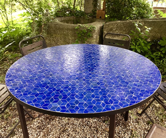Table en zellige et fer forgé, livraison à Grasse (06)