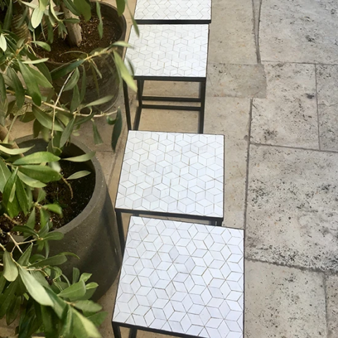 Tables de chevet en zellige pour terrasse autour de piscine à Vence (06)