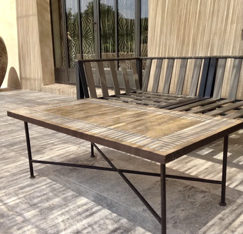 Table haute en zellige et fer forgé